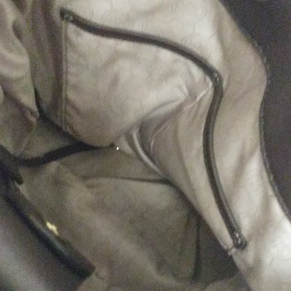 Michael Kors Brown leather shoulder bag - Picture 12 of 16